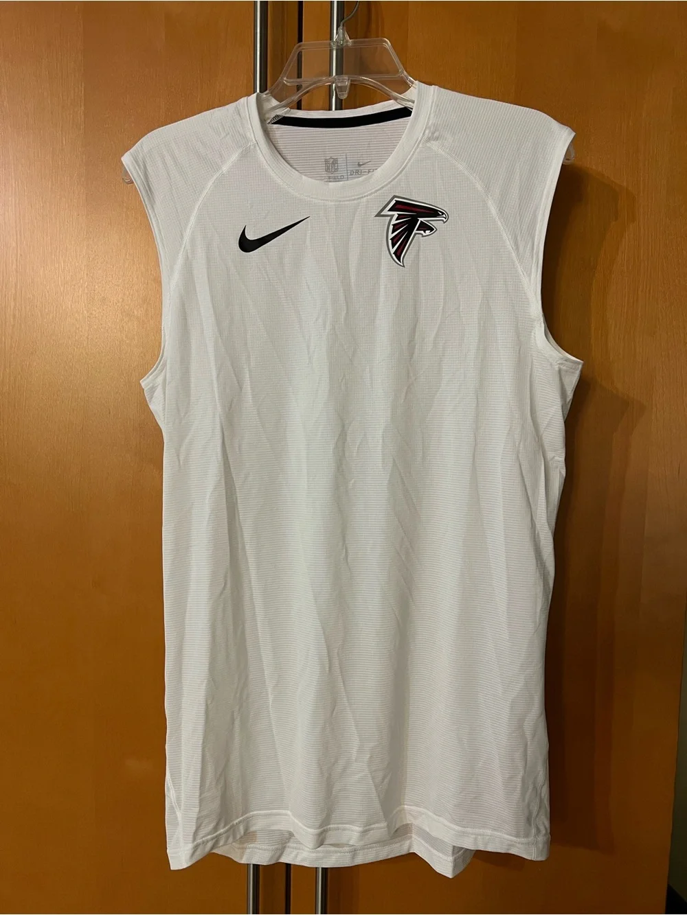 Nike Atlanta Falcons Player Issued Undershirt US M White Dri-Fit AT5074-100 NFL